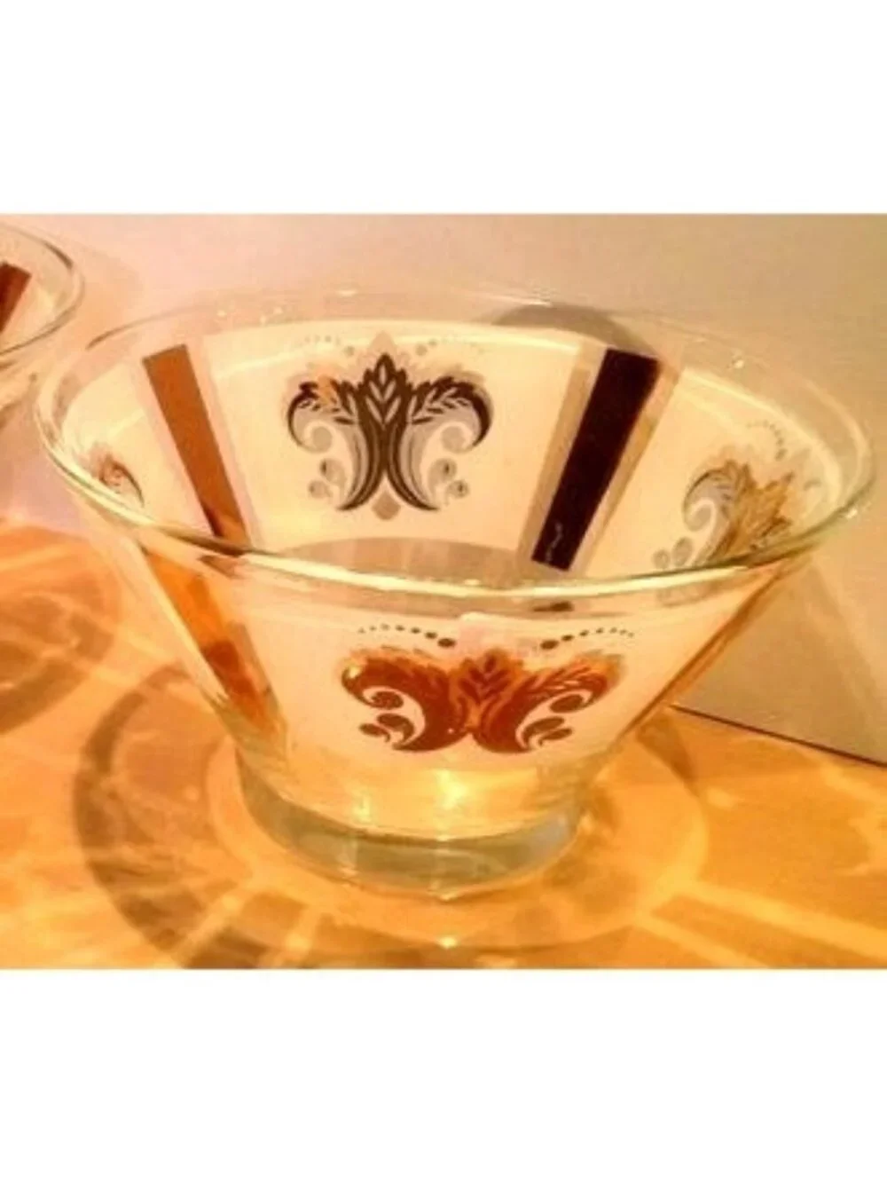 Anchor Hocking Fleur-de-lis Gold Leaf Heavy Glass Bowl 6